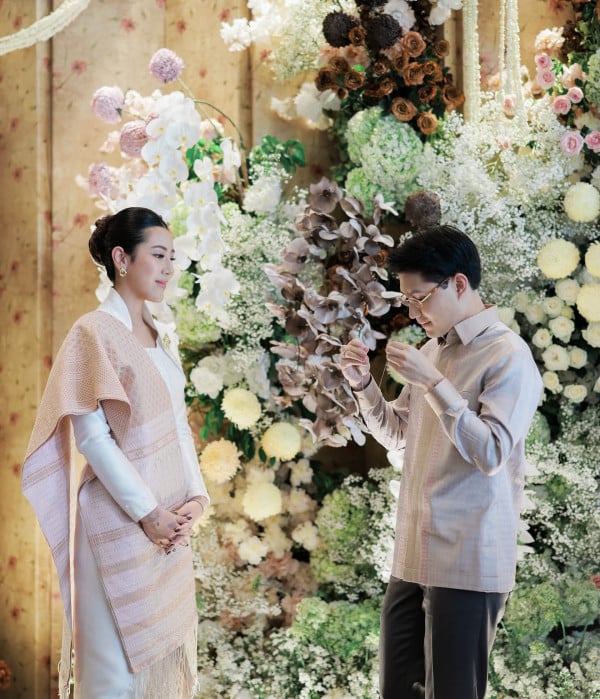 Momen Haru Lamaran Teuku Rassya dan Cleantha Islan