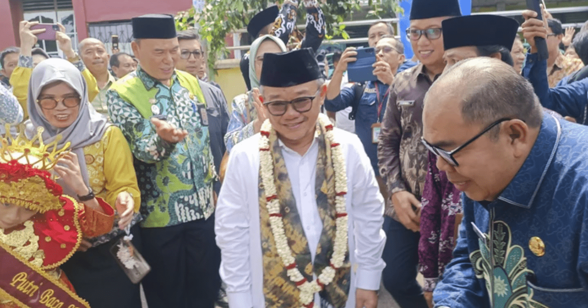 Guru Tetap Penting, Teknologi Tak Bisa Gantikan Peran