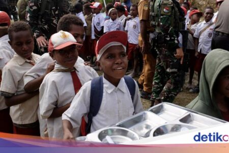 Ada Sekolah di Wamena yang Belum Menerima MBG, Ingin Dapurnya Diurus Orang Papua
