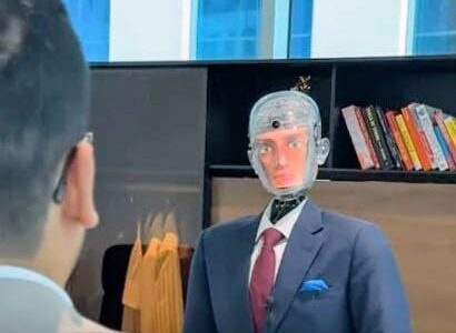 Robert, Robot AI CEO Pertama? Ini Kisah Lengkapnya!