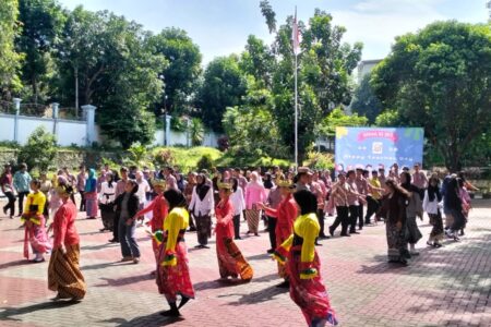 Hari Guru Nasional 2025: Kreativitas Siswa SRMA Jakarta