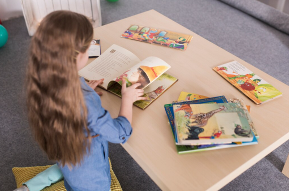 Cerita Non-Fiksi Edukatif untuk Anak SD