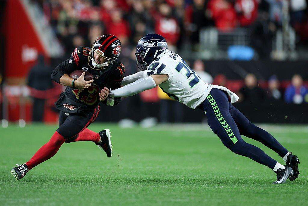 Pertahanan Mempesona: Seahawks Amankan Gelar NFC West