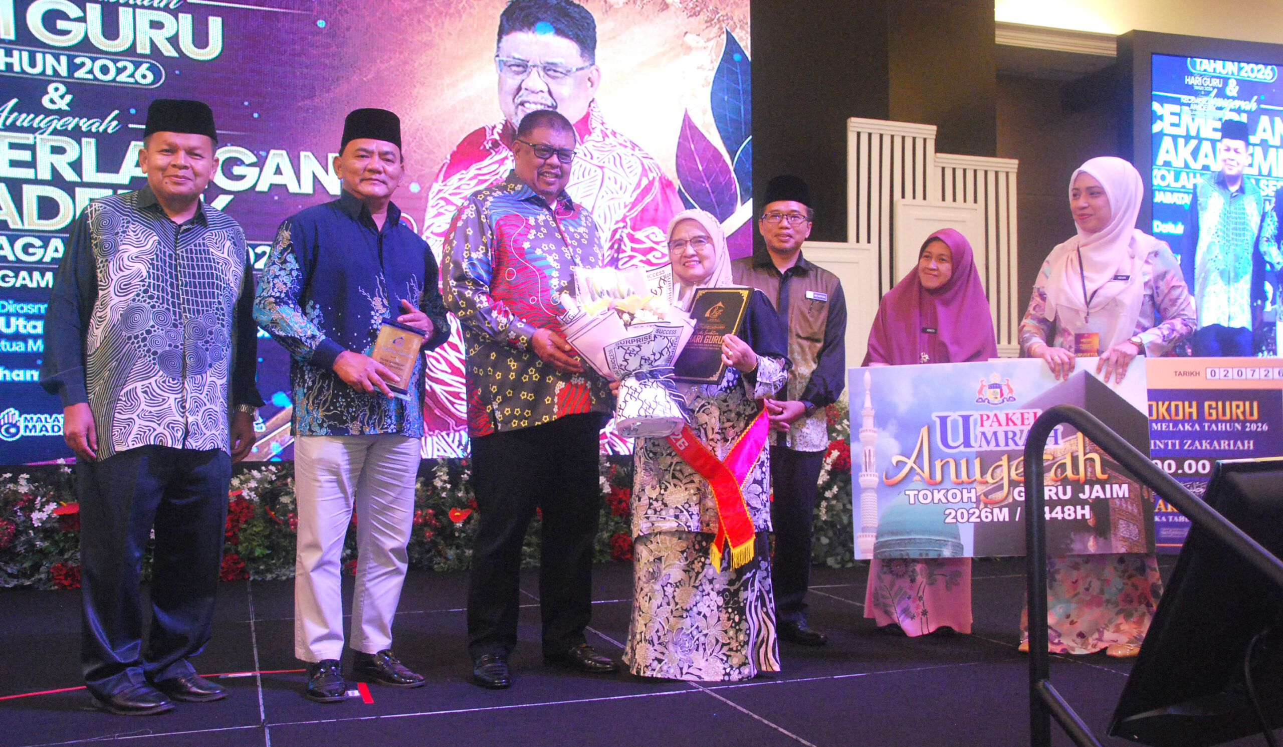 Bekas Guru Besar Dinobatkan Tokoh Guru JAIM Melaka
