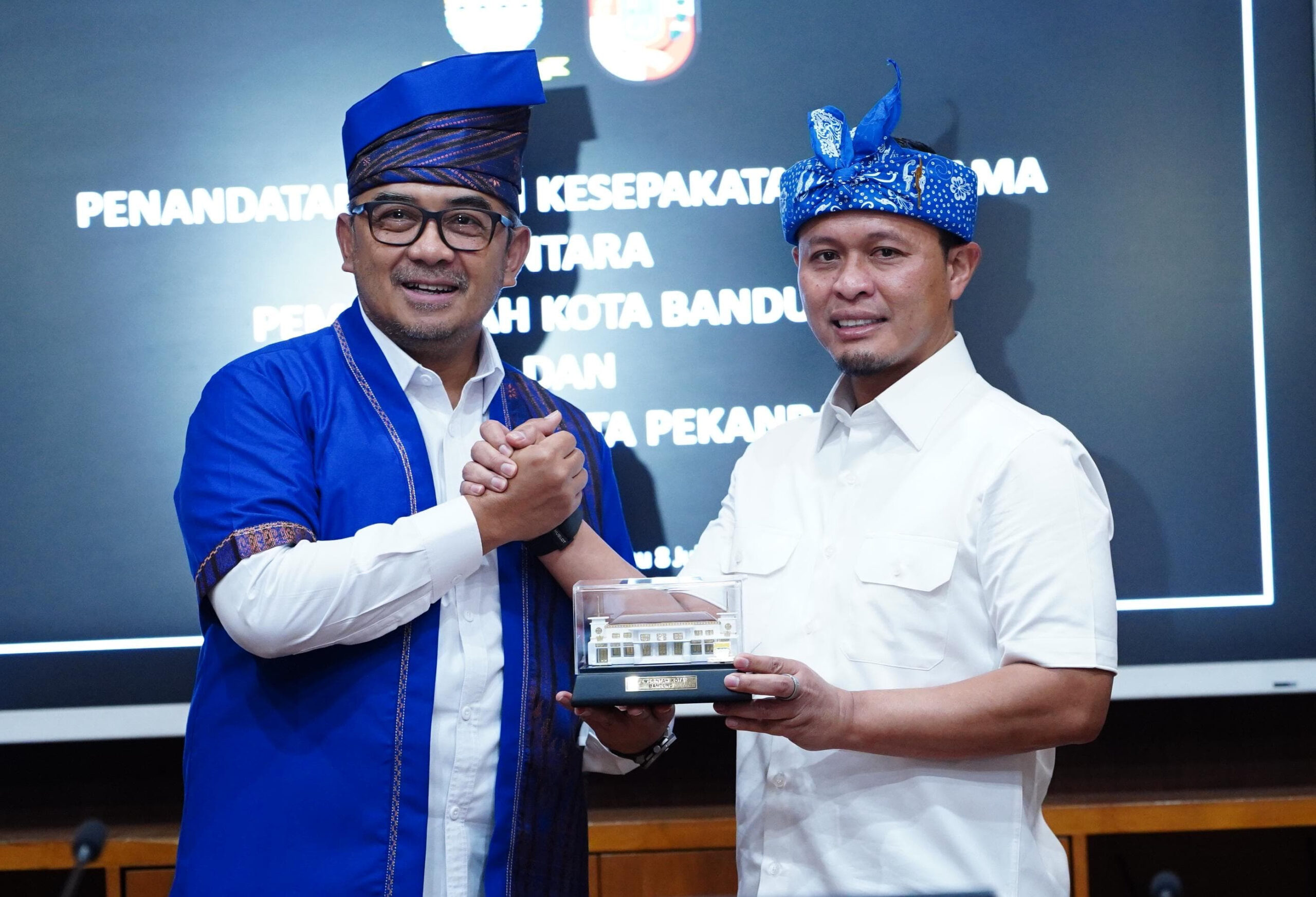 Pekanbaru Bandung Teken MoU untuk Menuju Kota Metropolitan